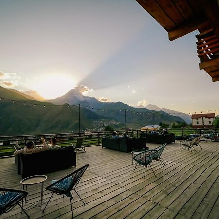Alpenhaus Kazbegi Hotel & Restaurant ภายนอก รูปภาพ