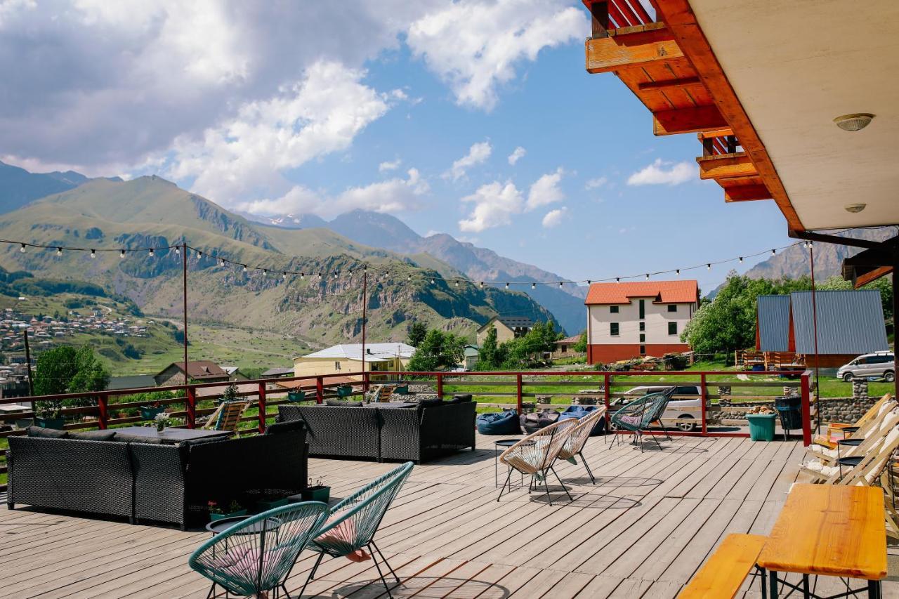 Alpenhaus Kazbegi Hotel & Restaurant ภายนอก รูปภาพ