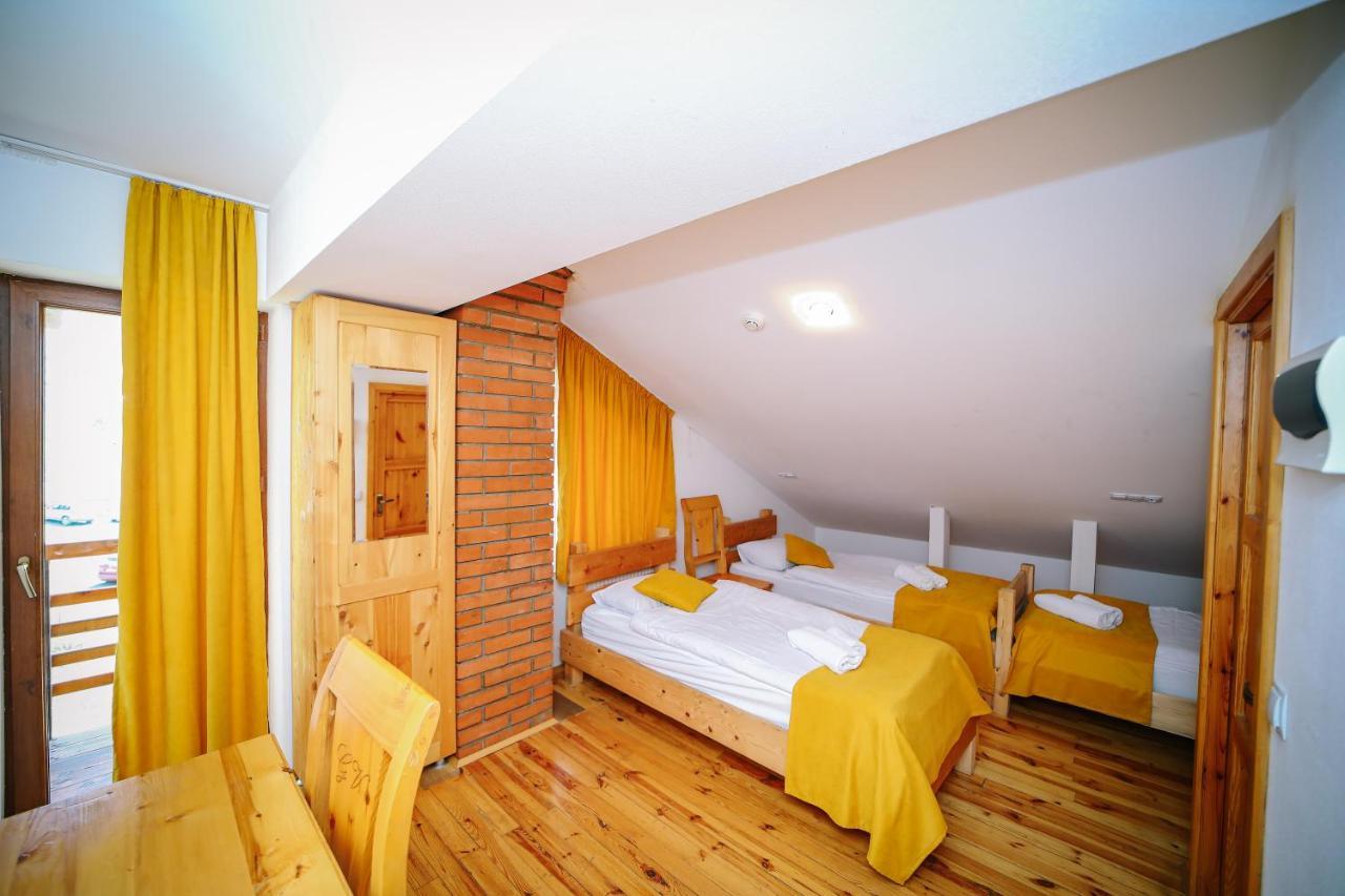 Alpenhaus Kazbegi Hotel & Restaurant ภายนอก รูปภาพ