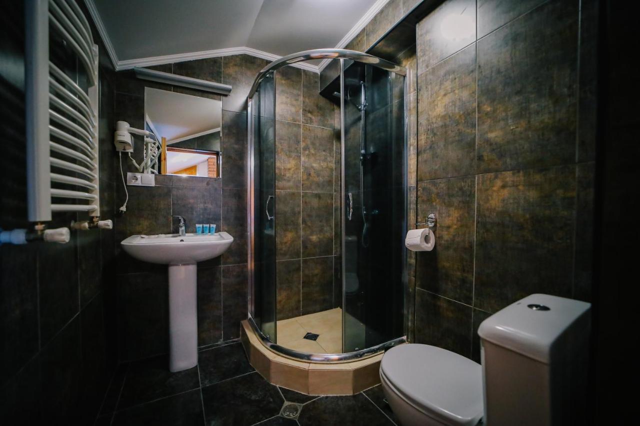 Alpenhaus Kazbegi Hotel & Restaurant ภายนอก รูปภาพ